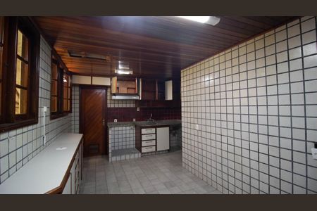 Casa de condomínio à venda com 333m², 5 quartos e 5 vagasCozinha