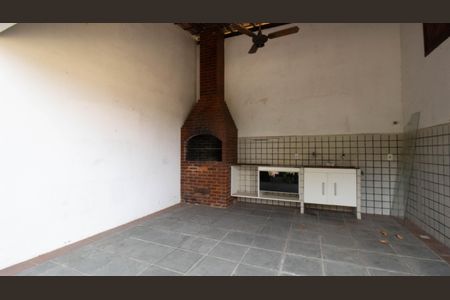 Casa de condomínio à venda com 333m², 5 quartos e 5 vagasChurrasqueira