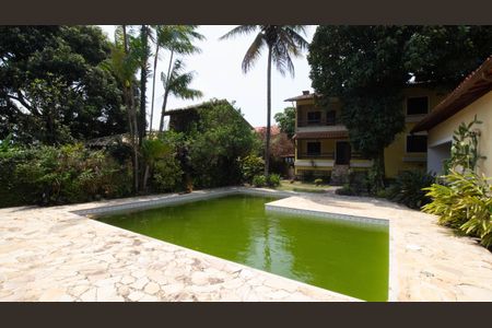 Casa de condomínio à venda com 333m², 5 quartos e 5 vagasPiscina