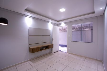 Sala de apartamento para alugar com 2 quartos, 50m² em Trindade, São Gonçalo