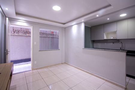 Sala de apartamento para alugar com 2 quartos, 50m² em Trindade, São Gonçalo