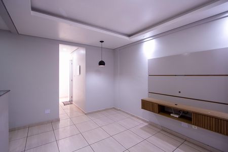Sala de apartamento para alugar com 2 quartos, 50m² em Trindade, São Gonçalo