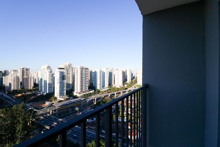 Varanda de kitnet/studio para alugar com 1 quarto, 27m² em Campo Belo, São Paulo