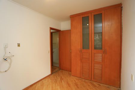 Apartamento à venda com 58m², 2 quartos e 2 vagasQuarto 2
