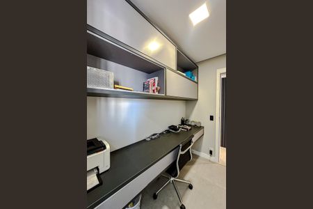 Apartamento à venda com 159m², 3 quartos e 2 vagasEscritório