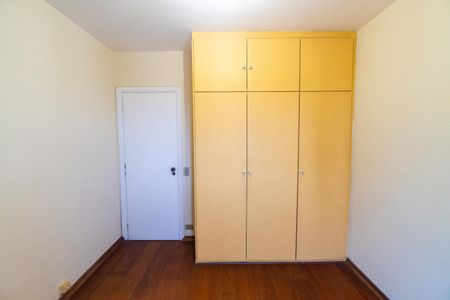 Apartamento à venda com 101m², 3 quartos e 2 vagasQuarto 2
