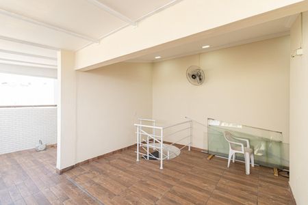 Apartamento à venda com 100m², 2 quartos e 2 vagas Apartamento à venda com 100m², 2 quartos e 2 vagasCobertura