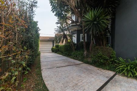 Casa para alugar com 1004m², 5 quartos e 10 vagas Casa para alugar com 1004m², 5 quartos e 10 vagasEntrada