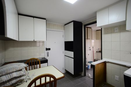 Apartamento para alugar com 110m², 3 quartos e 2 vagasCozinha