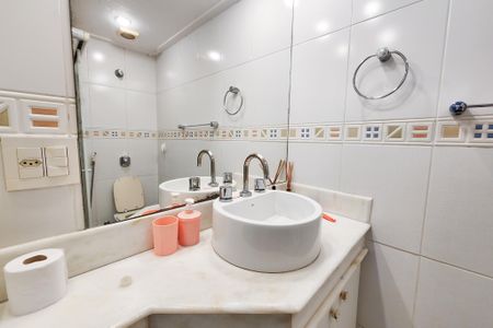 Apartamento para alugar com 270m², 4 quartos e 2 vagasBanheiro Social