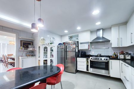 Apartamento para alugar com 270m², 4 quartos e 2 vagasCozinha