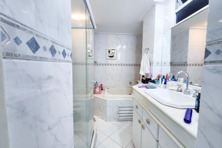 Apartamento para alugar com 270m², 4 quartos e 2 vagasBanheiro da Suíte 2