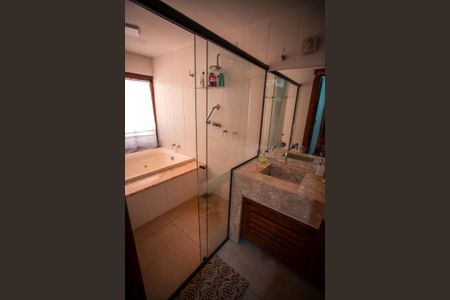 Casa à venda com 500m², 5 quartos e 6 vagasBanheiro