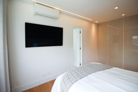 Apartamento à venda com 161m², 3 quartos e 3 vagasSuíte 1