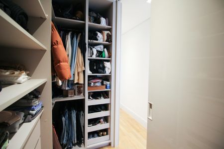 Apartamento à venda com 161m², 3 quartos e 3 vagasCloset da suíte 1