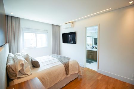 Apartamento à venda com 161m², 3 quartos e 3 vagasSuíte 1