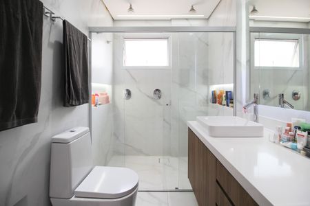 Apartamento à venda com 161m², 3 quartos e 3 vagasBanheiro da Suíte 1