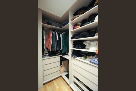 Apartamento à venda com 161m², 3 quartos e 3 vagasCloset da Suíte 1