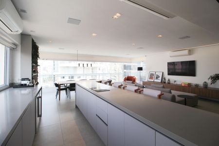 Apartamento à venda com 161m², 3 quartos e 3 vagasCozinha