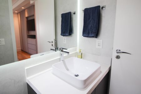 Apartamento à venda com 161m², 3 quartos e 3 vagasBanheiro da Suíte 2