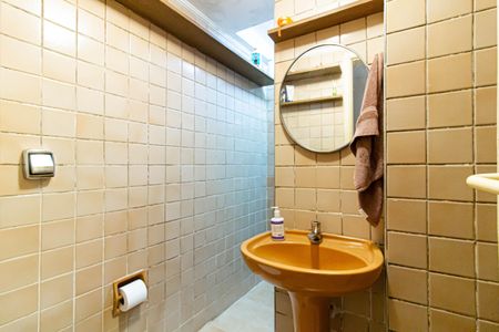 Casa à venda com 309m², 4 quartos e 3 vagasEdícula - Banheiro