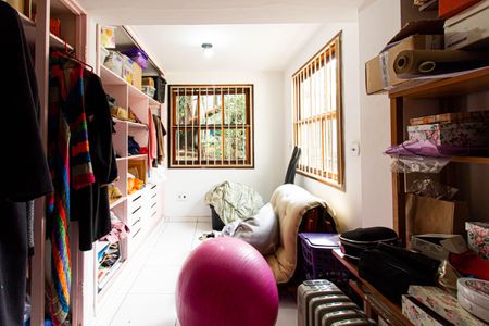 Casa à venda com 309m², 4 quartos e 3 vagasEdícula - Quarto