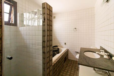 Casa à venda com 309m², 4 quartos e 3 vagasBanheiro da Suíte 3