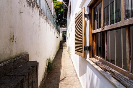 Casa à venda com 309m², 4 quartos e 3 vagasCorredor