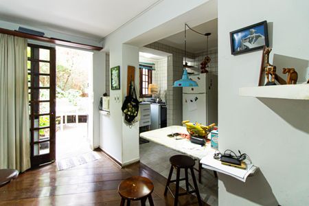 Casa à venda com 309m², 4 quartos e 3 vagasEdícula