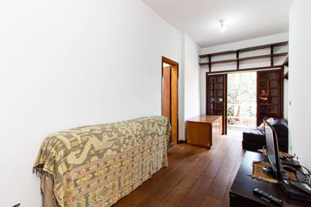 Casa à venda com 309m², 4 quartos e 3 vagasSuíte 2