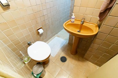 Casa à venda com 309m², 4 quartos e 3 vagasEdícula - Banheiro