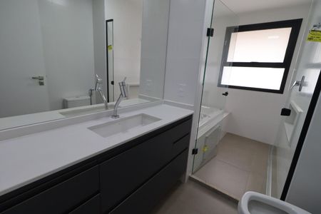 Apartamento para alugar com 295m², 4 quartos e 4 vagasBanheiro da Suíte 2
