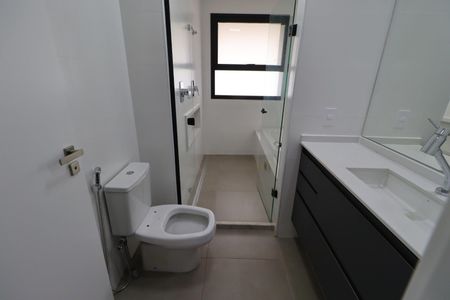 Apartamento para alugar com 295m², 4 quartos e 4 vagasBanheiro da Suíte 2