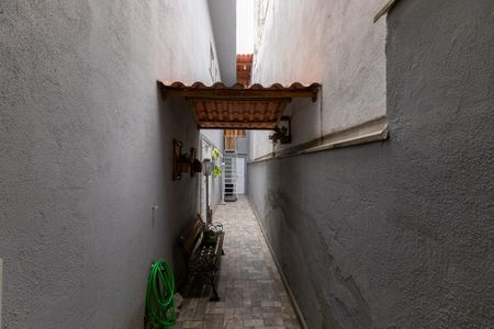 Casa à venda com 160m², 2 quartos e 2 vagasCorredor lateral