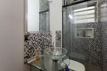 Casa à venda com 160m², 2 quartos e 2 vagasBanheiro Social