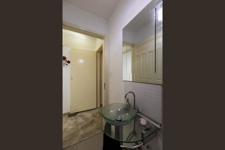 Casa à venda com 160m², 2 quartos e 2 vagasLavabo