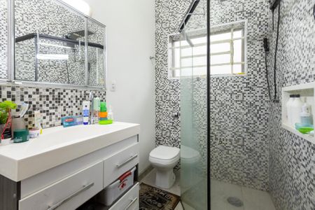 Casa à venda com 160m², 2 quartos e 2 vagasBanheiro da Suíte 1