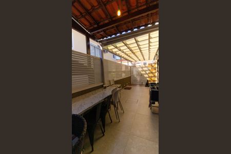 Casa de condomínio à venda com 200m², 4 quartos e 3 vagas Casa de condomínio à venda com 200m², 4 quartos e 3 vagasÁrea Privativa