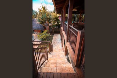 Casa à venda com 500m², 5 quartos e 6 vagasÁrea Externa