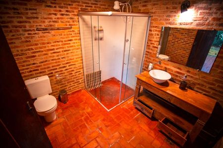 Casa à venda com 500m², 5 quartos e 6 vagasBanheiro da Suíte 4