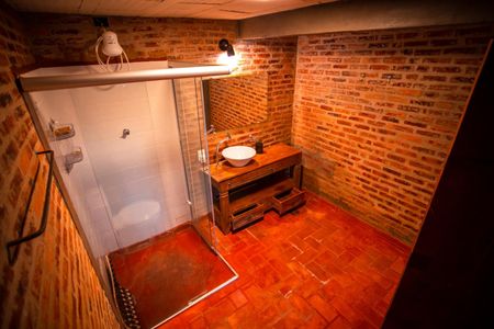 Casa à venda com 500m², 5 quartos e 6 vagasBanheiro da Suíte 4