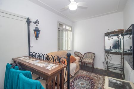 Sala de apartamento à venda com 2 quartos, 45m² em Centro Histórico, Porto Alegre
