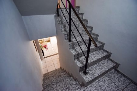 Casa de condomínio à venda com 40m², 3 quartos e 1 vagaEscada