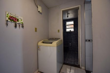 Casa de condomínio à venda com 40m², 3 quartos e 1 vagaÁrea de Serviço