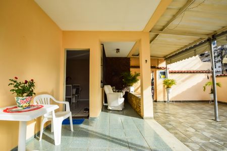 Casa de condomínio à venda com 40m², 3 quartos e 1 vagaQuintal