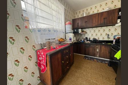 Casa à venda com 209m², 3 quartos e 2 vagas Casa à venda com 209m², 3 quartos e 2 vagasCozinha
