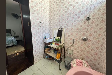 Casa à venda com 209m², 3 quartos e 2 vagas Casa à venda com 209m², 3 quartos e 2 vagasBanheiro da Suíte