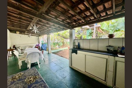 Casa à venda com 209m², 3 quartos e 2 vagas Casa à venda com 209m², 3 quartos e 2 vagasVaranda gourmet