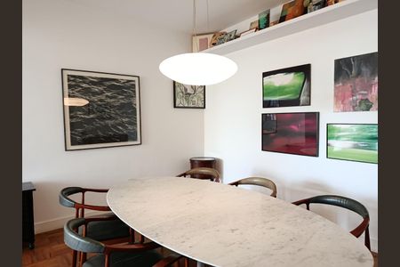 Apartamento para alugar com 200m², 3 quartos e 1 vaga Apartamento para alugar com 200m², 3 quartos e 1 vagaSala de jantar