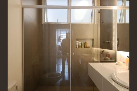 Apartamento para alugar com 200m², 3 quartos e 1 vaga Apartamento para alugar com 200m², 3 quartos e 1 vagaBanheiro 1